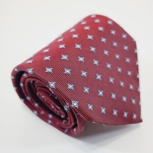 Brooks Brothers Necktie Red Geometric Pattern Men's Silk Neck Tie Made in USA